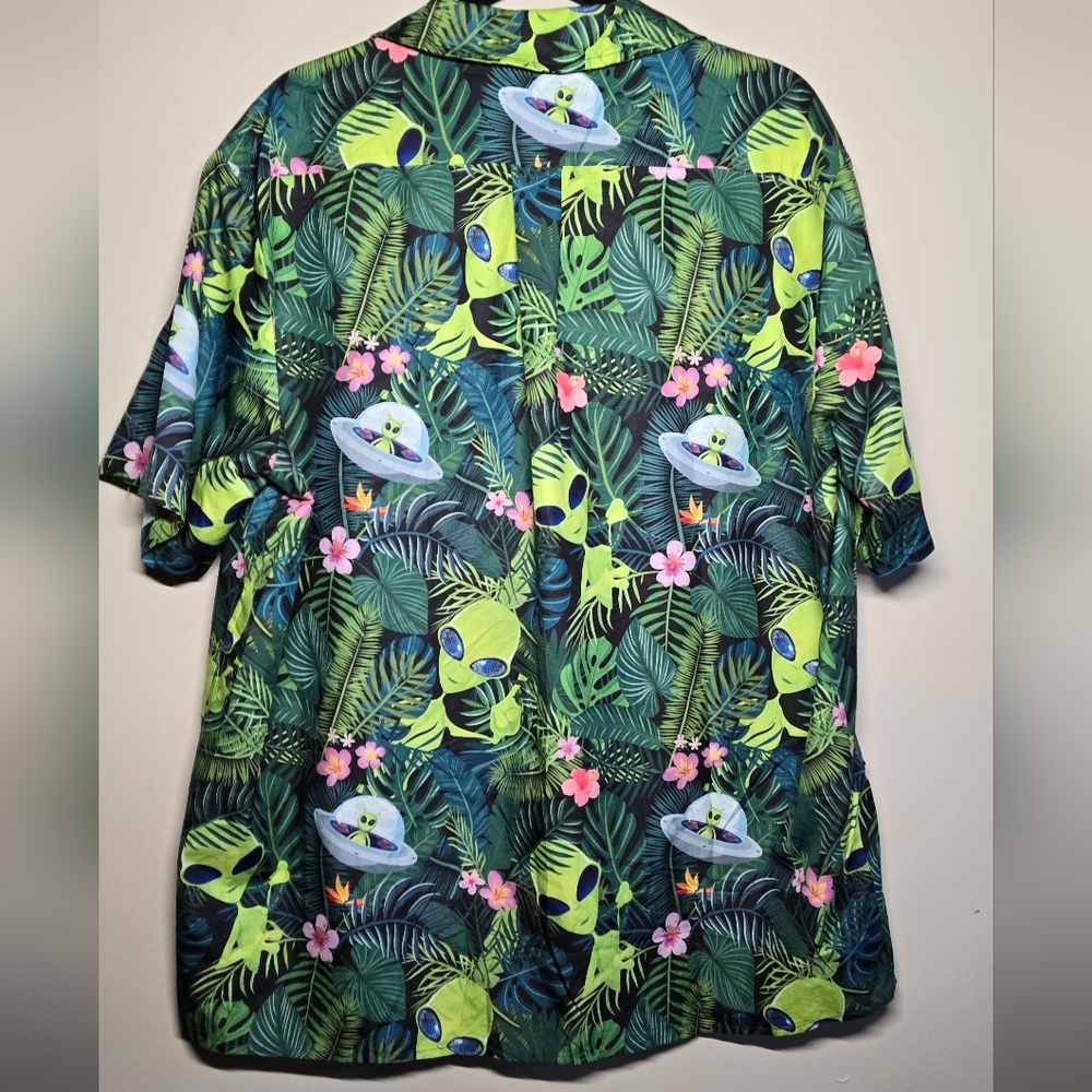 Tropical Alien Print Men's Shirt - Picture 2 of 2